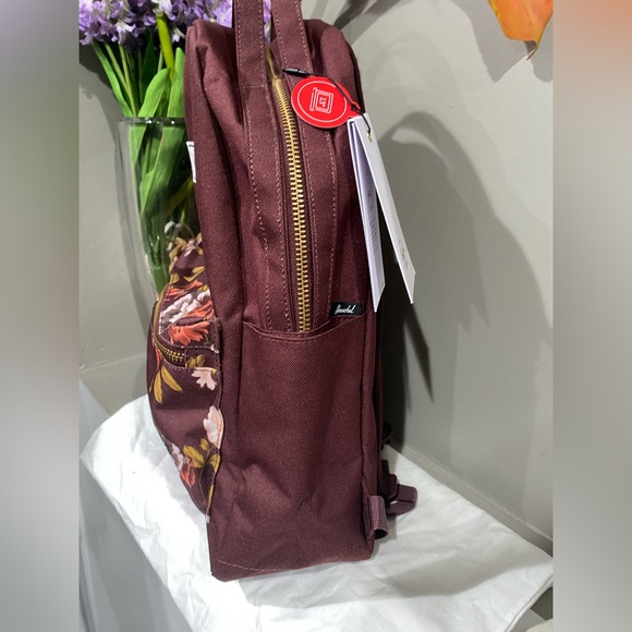 Herschel Supply Backpacks - Picture 3 of 10